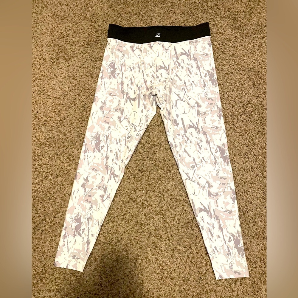 ZYIA  Mens sports compression leggings Tights Size Small Gray & White Like New